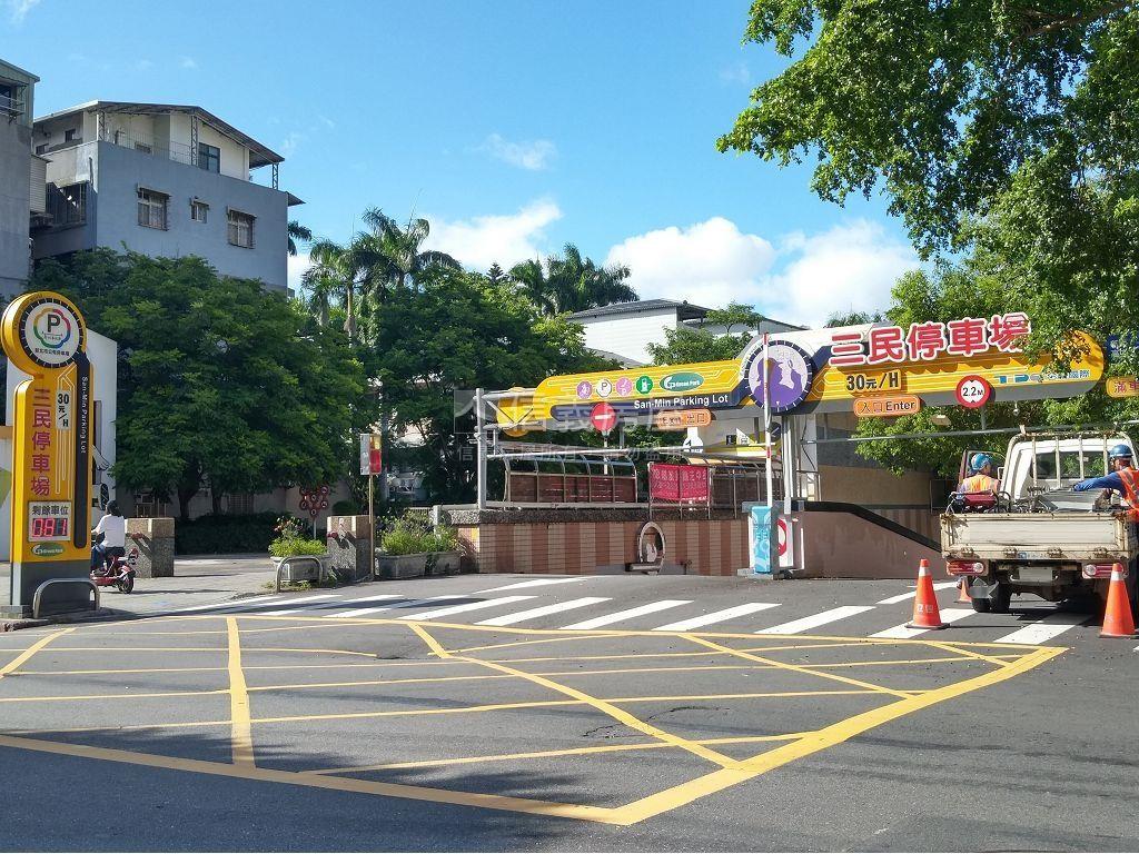 安華公園電梯大四房房屋室內格局與周邊環境