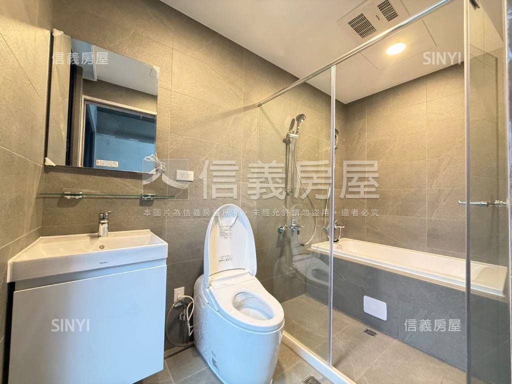 昭揚大河院三房車位房屋室內格局與周邊環境