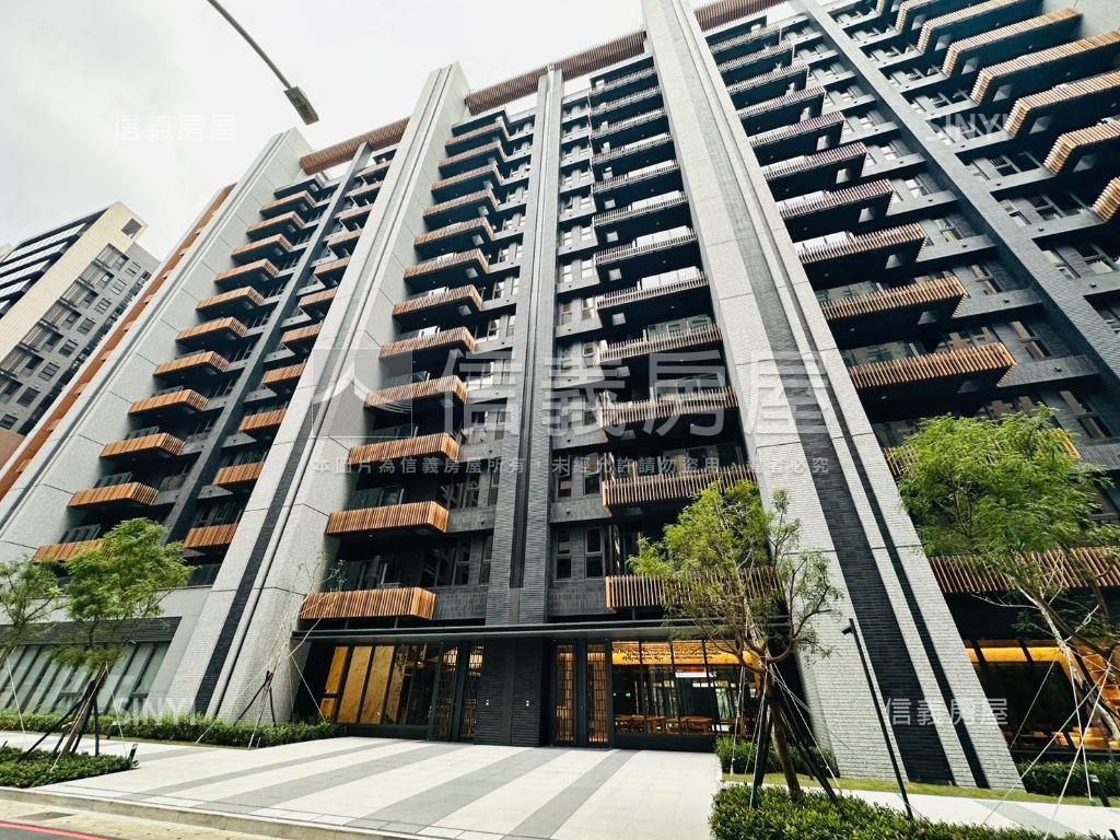 昭揚大河院三房車位房屋室內格局與周邊環境