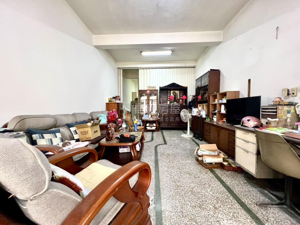 東區裕農孝親透天房屋室內格局與周邊環境