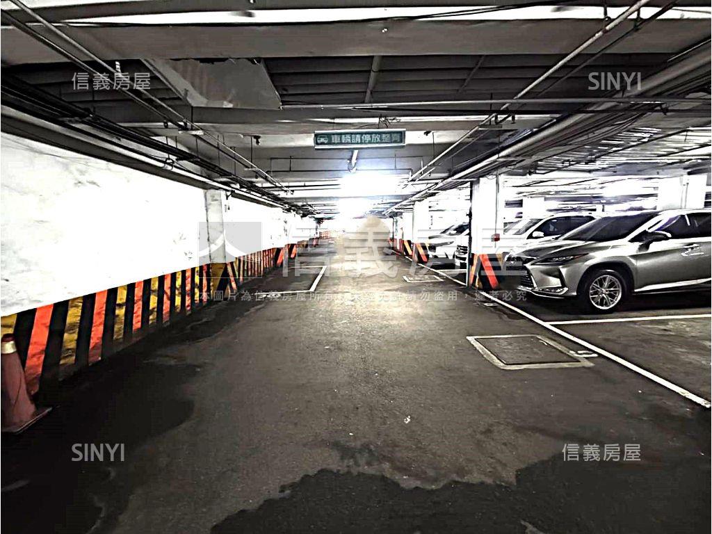 喜來福坡平大車位房屋室內格局與周邊環境
