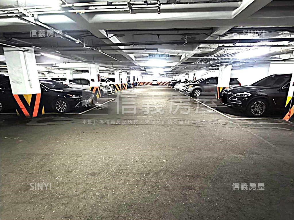 喜來福坡平大車位房屋室內格局與周邊環境