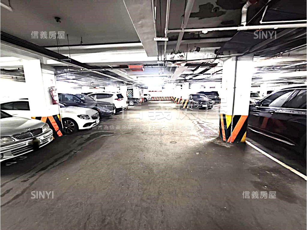 喜來福坡平大車位房屋室內格局與周邊環境