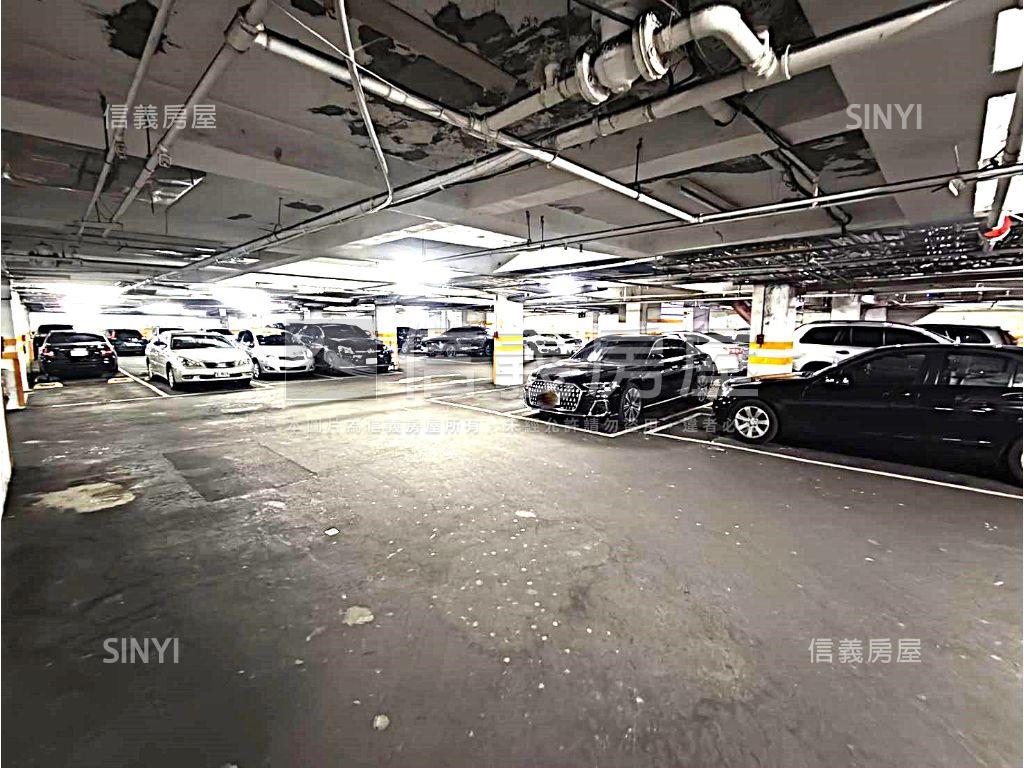喜來福坡平大車位房屋室內格局與周邊環境