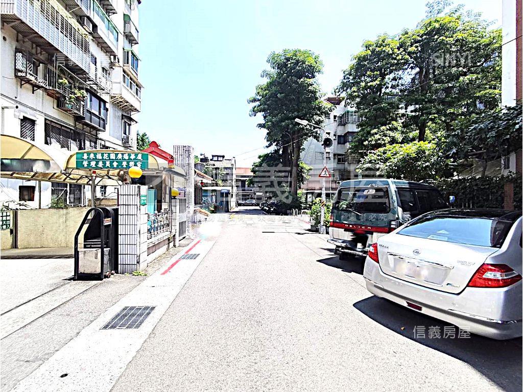 喜來福坡平大車位房屋室內格局與周邊環境