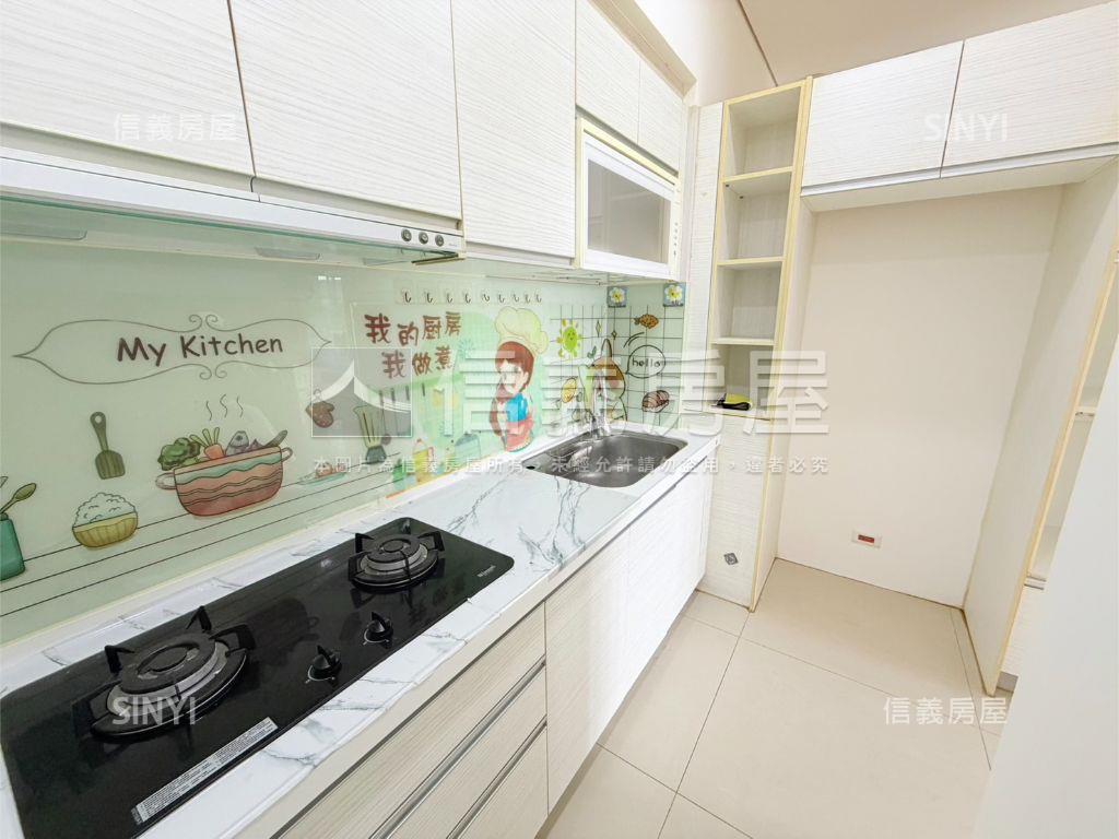 康橋三房雙平面車位房屋室內格局與周邊環境