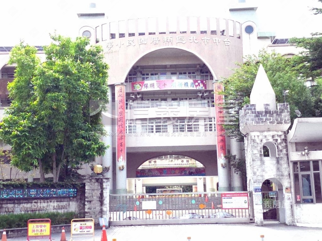 【漢口商圈】稀有百坪商辦房屋室內格局與周邊環境