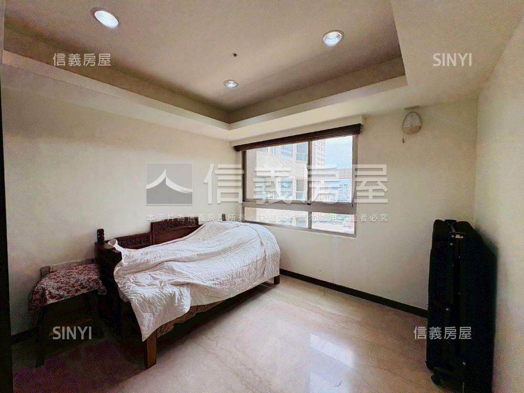 遠雄ＳＲＣ御品舒適宅房屋室內格局與周邊環境