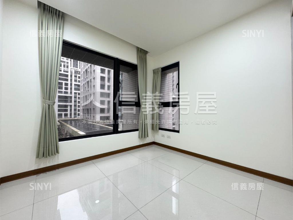 福氣滿盈宏盛２三房雙車位房屋室內格局與周邊環境