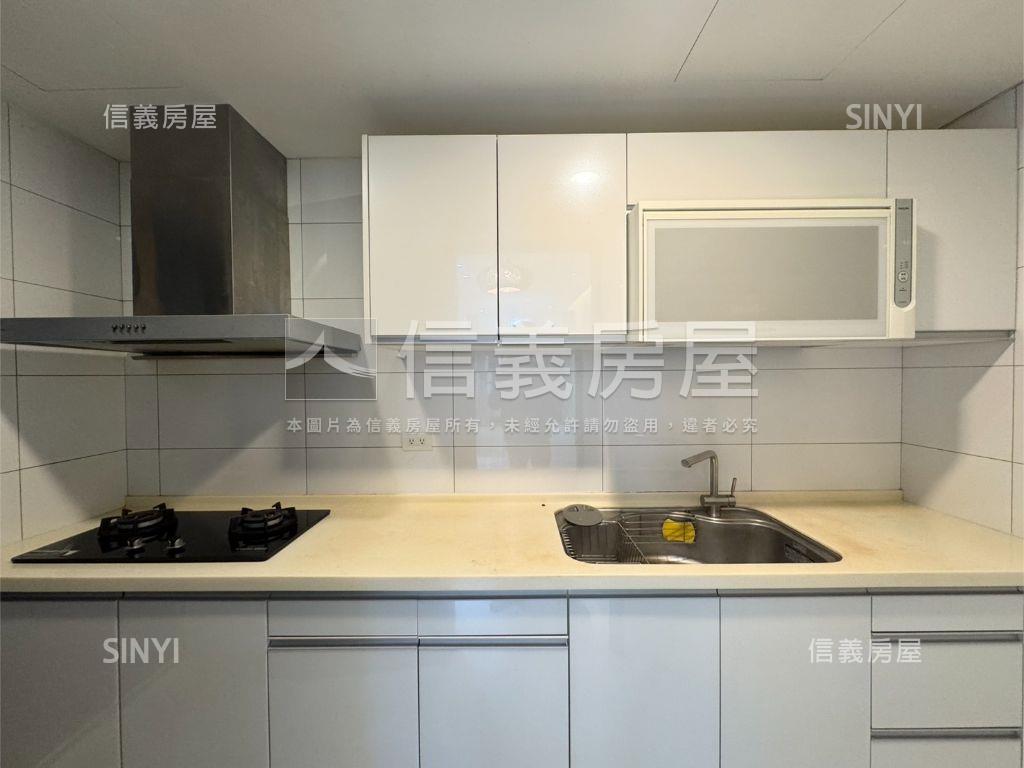 福氣滿盈宏盛２三房雙車位房屋室內格局與周邊環境