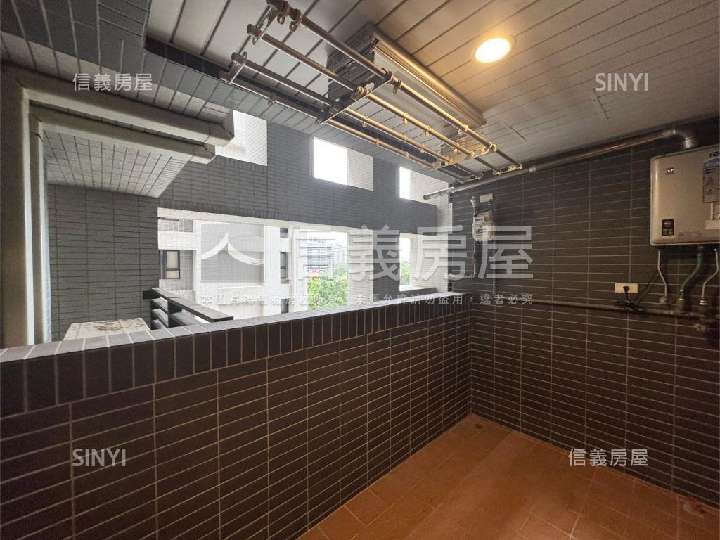 福氣滿盈宏盛２三房雙車位房屋室內格局與周邊環境