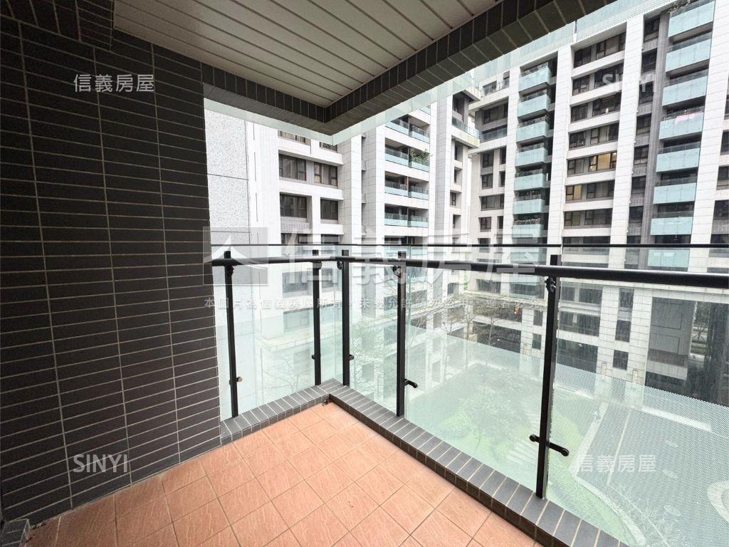 福氣滿盈宏盛２三房雙車位房屋室內格局與周邊環境