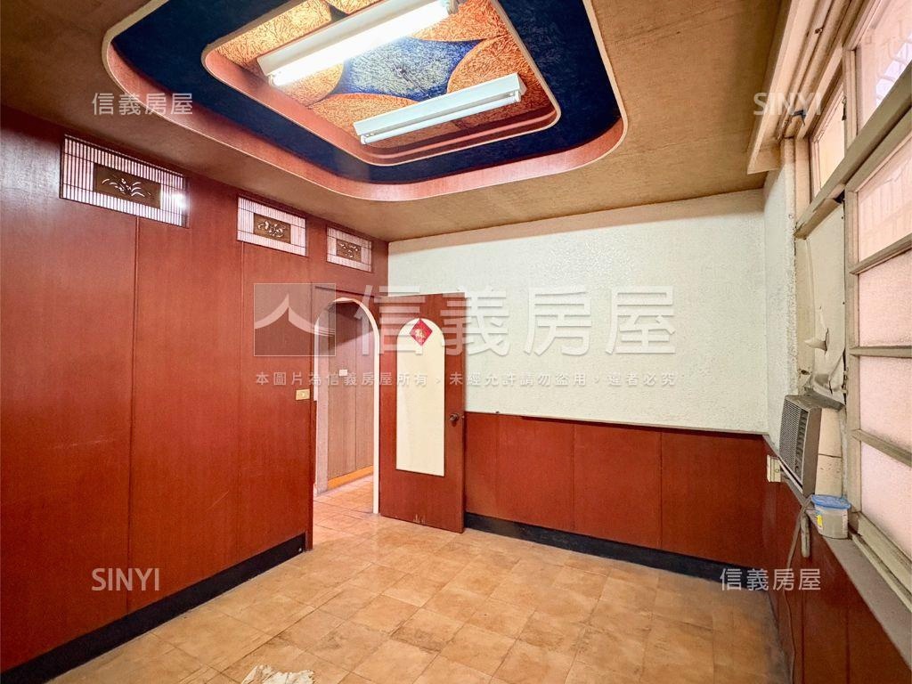 近高雄火車站成家透店房屋室內格局與周邊環境