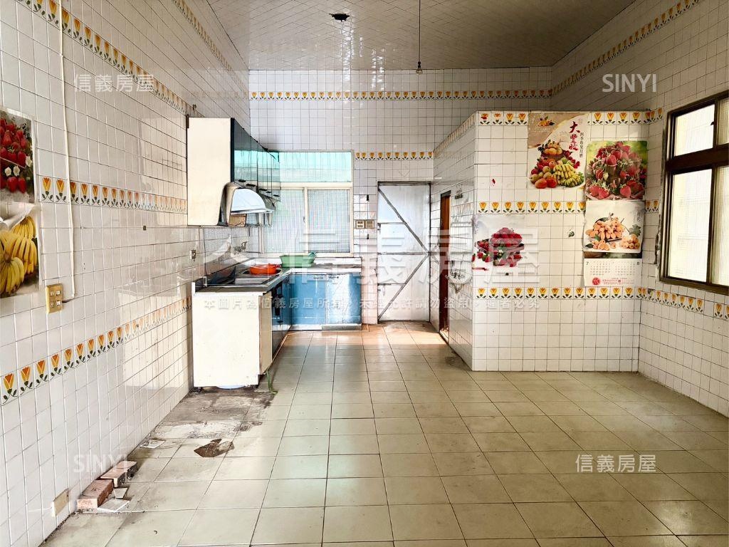 近高雄火車站成家透店房屋室內格局與周邊環境