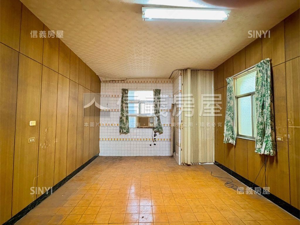 近高雄火車站成家透店房屋室內格局與周邊環境