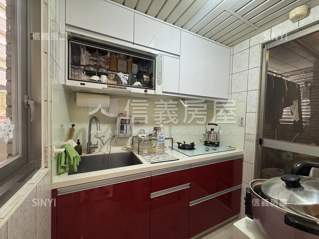 寶成皇家低總兩房房屋室內格局與周邊環境