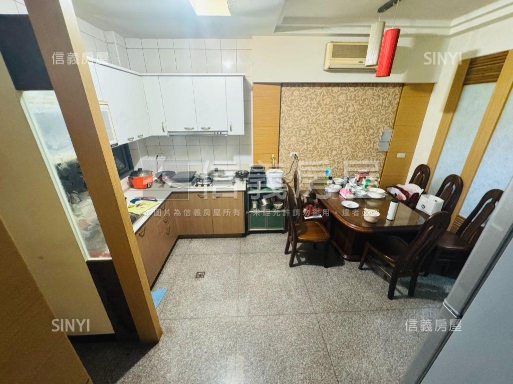 托斯卡尼臨路透天房屋室內格局與周邊環境
