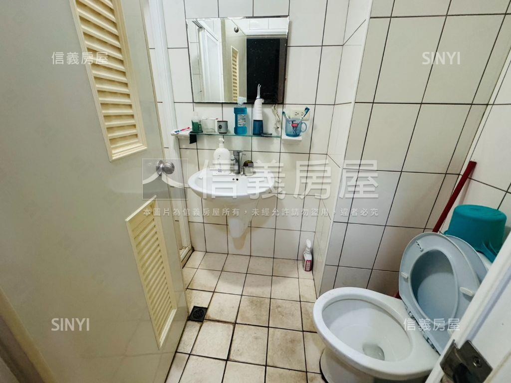 托斯卡尼臨路透天房屋室內格局與周邊環境