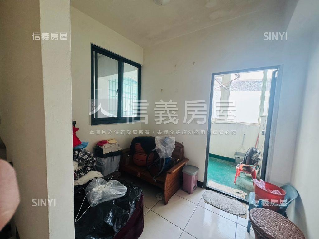 托斯卡尼臨路透天房屋室內格局與周邊環境