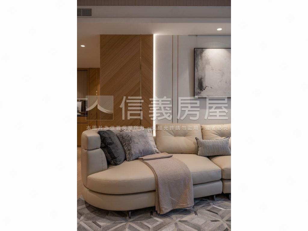 雙橡園Ｖ１前棟視野裝潢戶房屋室內格局與周邊環境