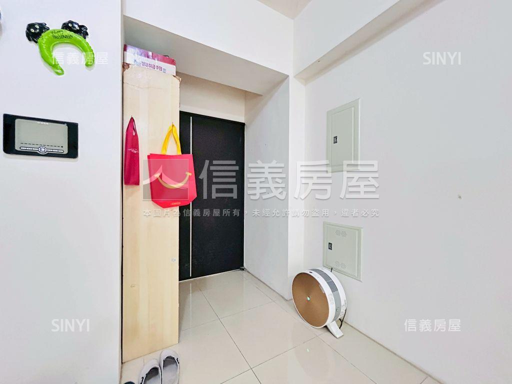 中路市府采舍３房車位房屋室內格局與周邊環境