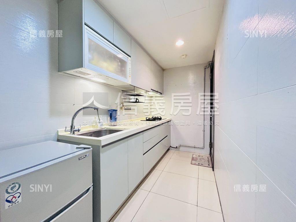 中路市府采舍３房車位房屋室內格局與周邊環境