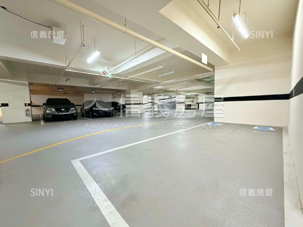 中路市府采舍３房車位房屋室內格局與周邊環境