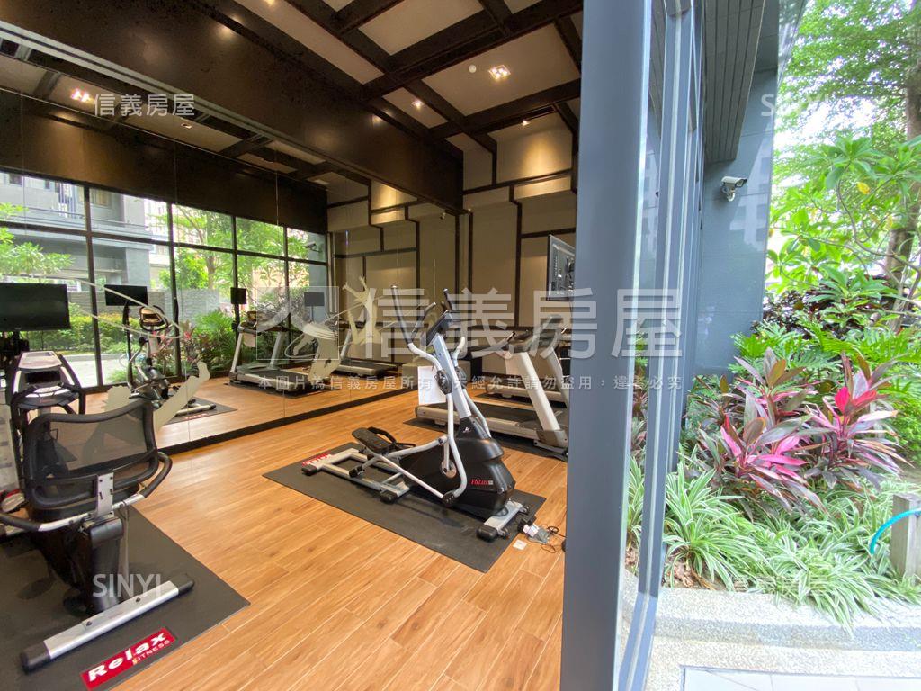 中路市府采舍３房車位房屋室內格局與周邊環境