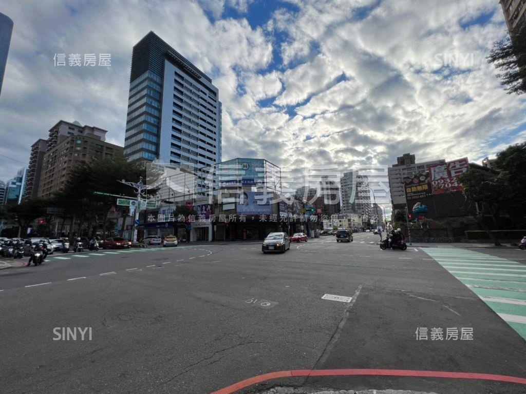 藝文宏銘經典滿租套房房屋室內格局與周邊環境