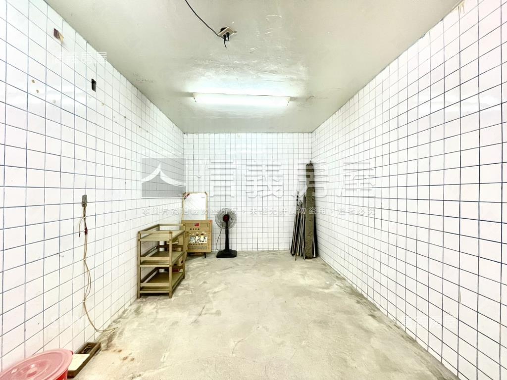 稀有面寬一樓方便停車房屋室內格局與周邊環境