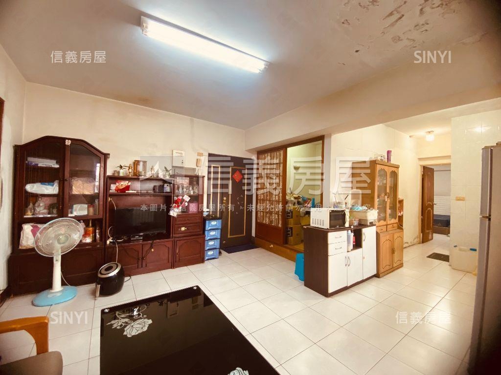 東區德東街三房美居房屋室內格局與周邊環境