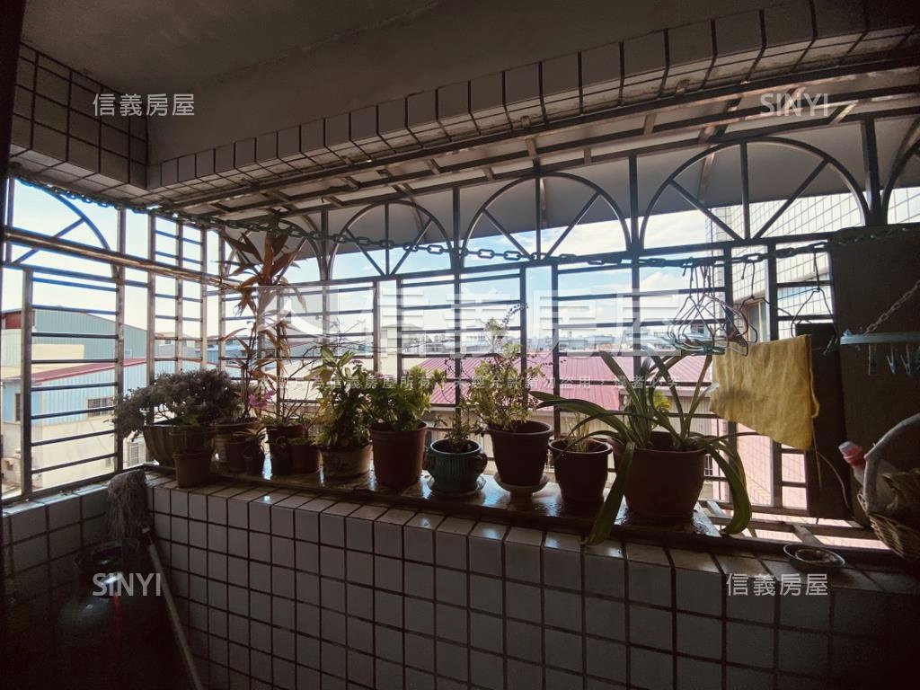 東區德東街三房美居房屋室內格局與周邊環境