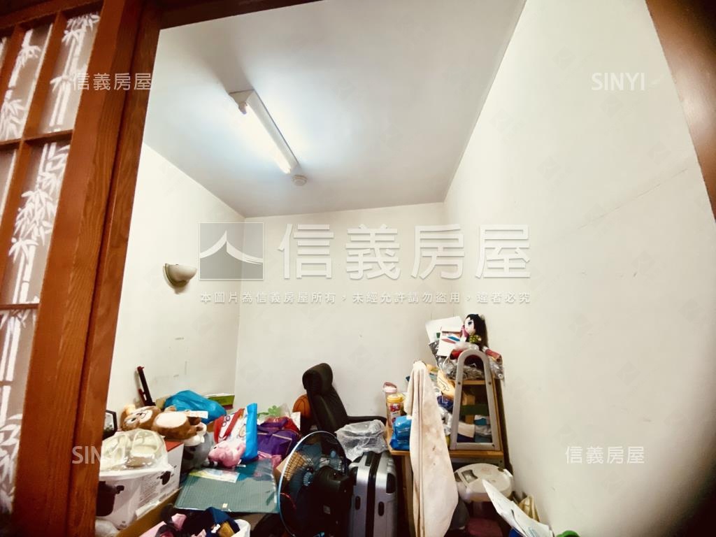 東區德東街三房美居房屋室內格局與周邊環境