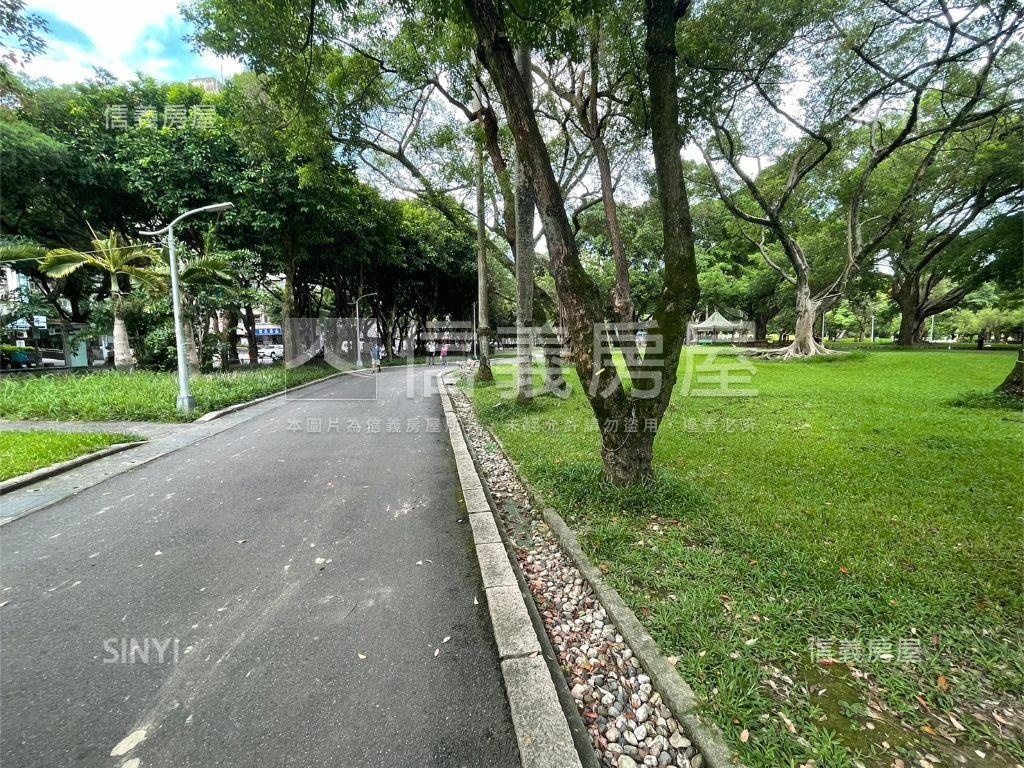 近萬大線方正公寓樓中頂加房屋室內格局與周邊環境