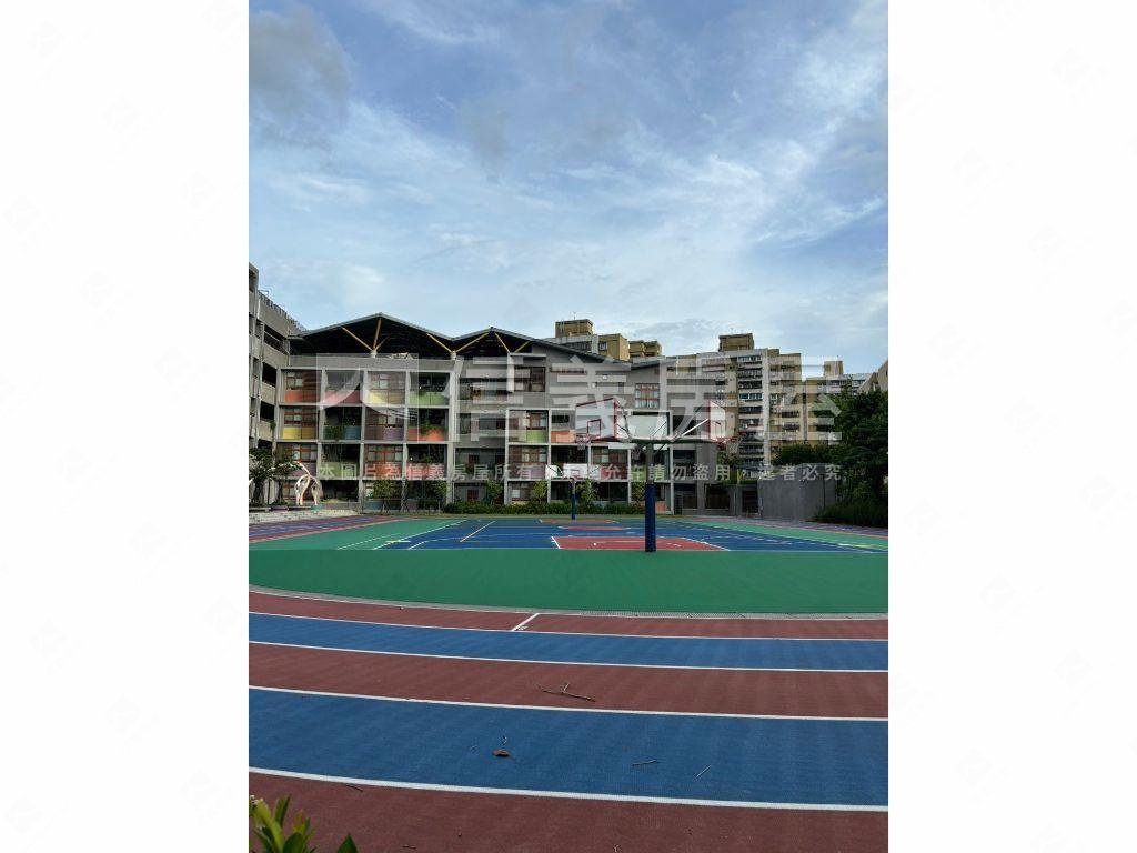 近萬大線方正公寓樓中頂加房屋室內格局與周邊環境