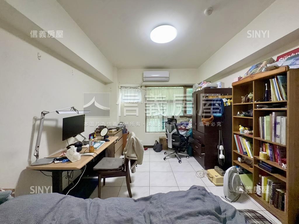 公園特區四房車位房屋室內格局與周邊環境