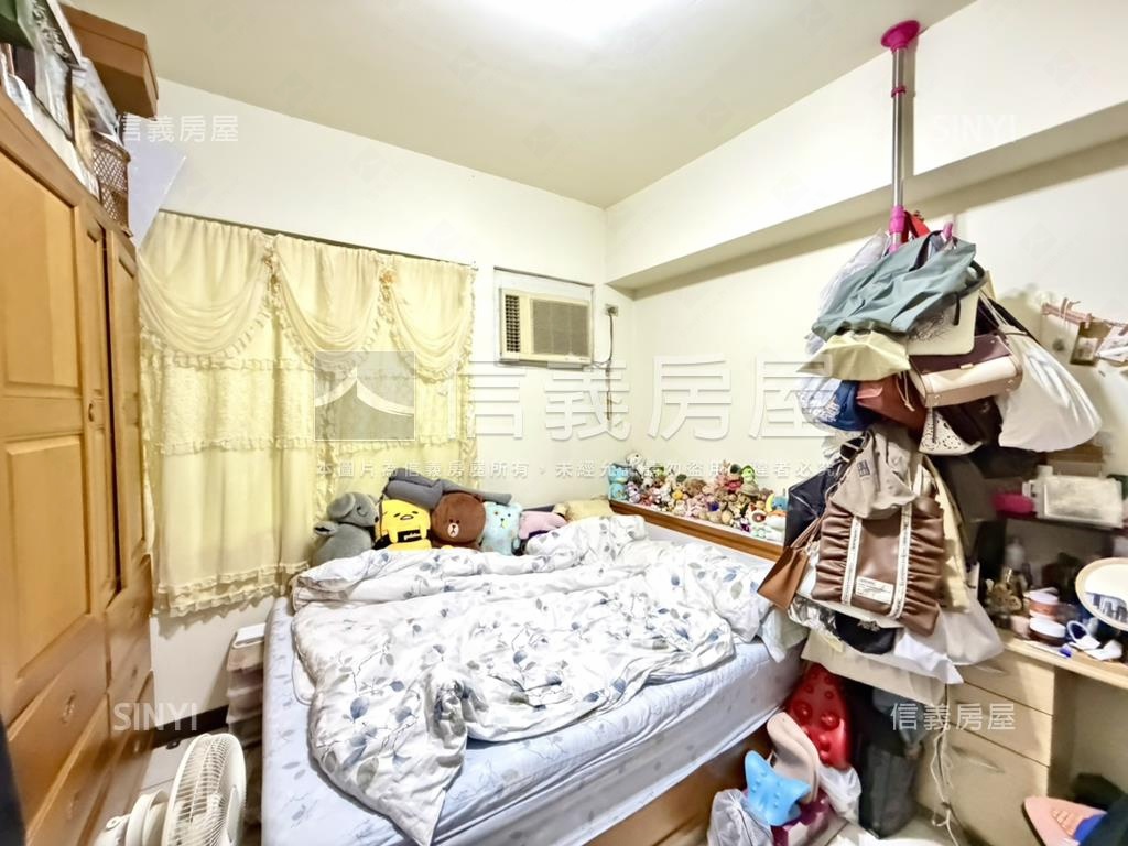 公園特區四房車位房屋室內格局與周邊環境