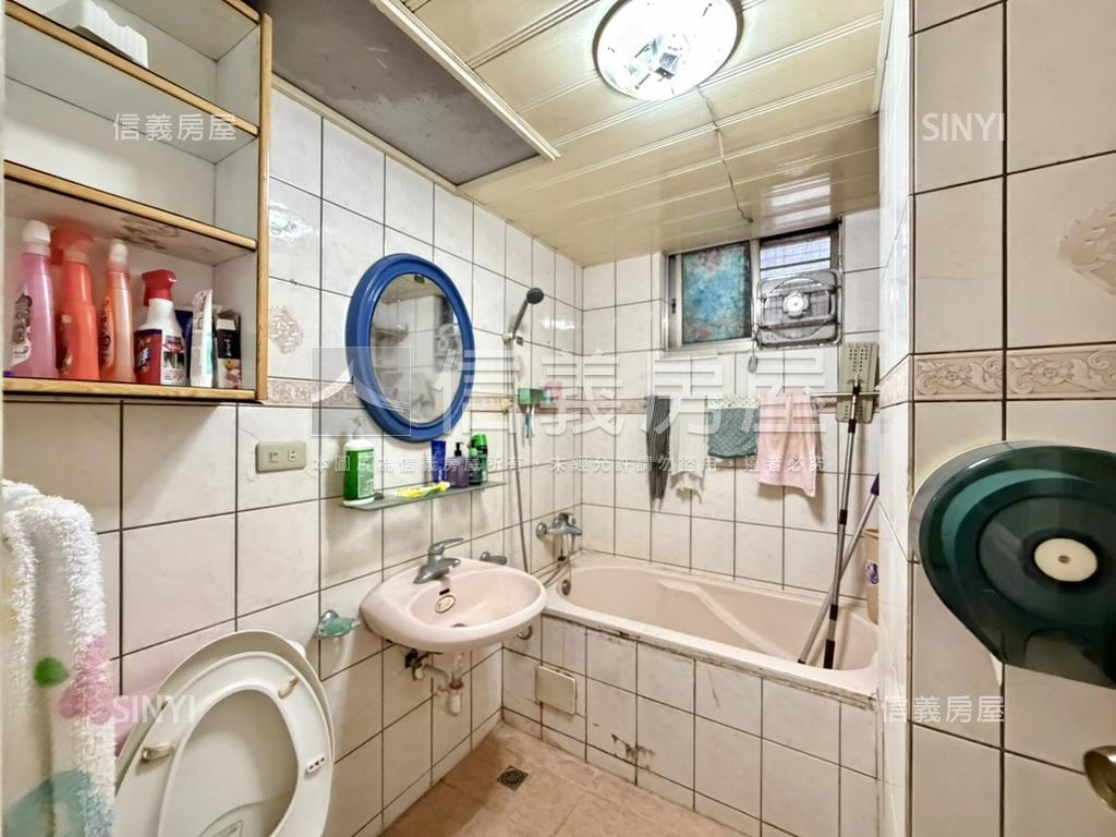 公園特區四房車位房屋室內格局與周邊環境