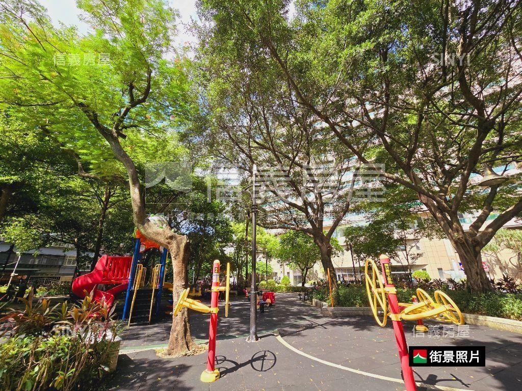 公園特區四房車位房屋室內格局與周邊環境