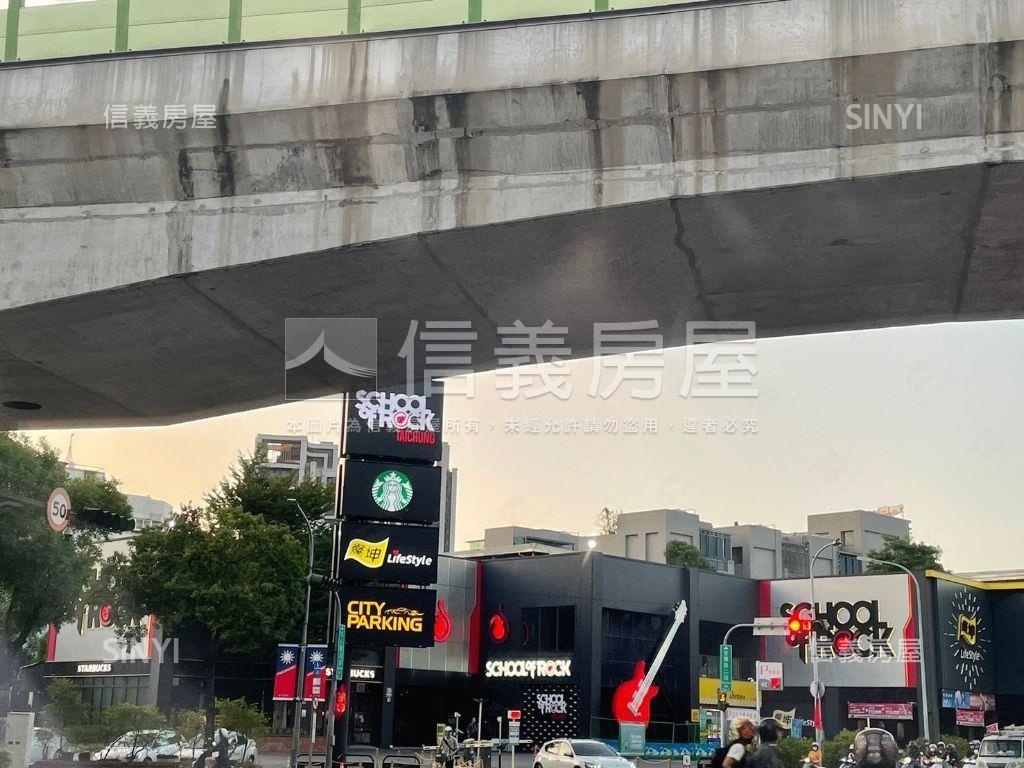 急售！ＶＶＳ１兩房附車位房屋室內格局與周邊環境