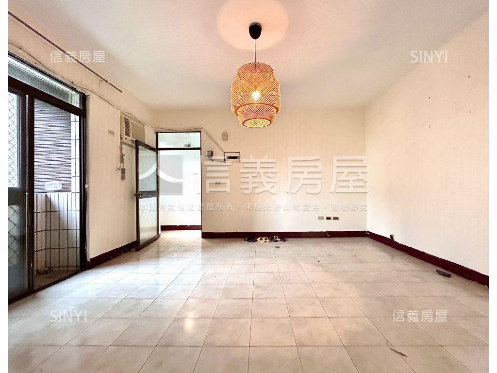 光榮碼頭旁採光宅房屋室內格局與周邊環境