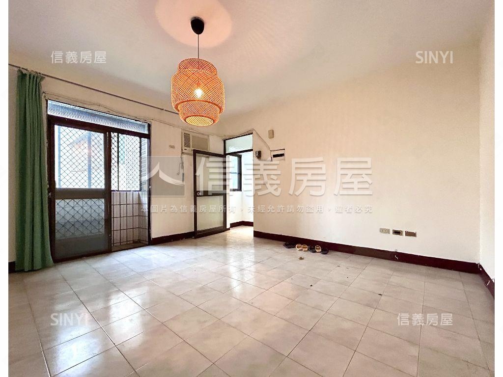 光榮碼頭旁採光宅房屋室內格局與周邊環境