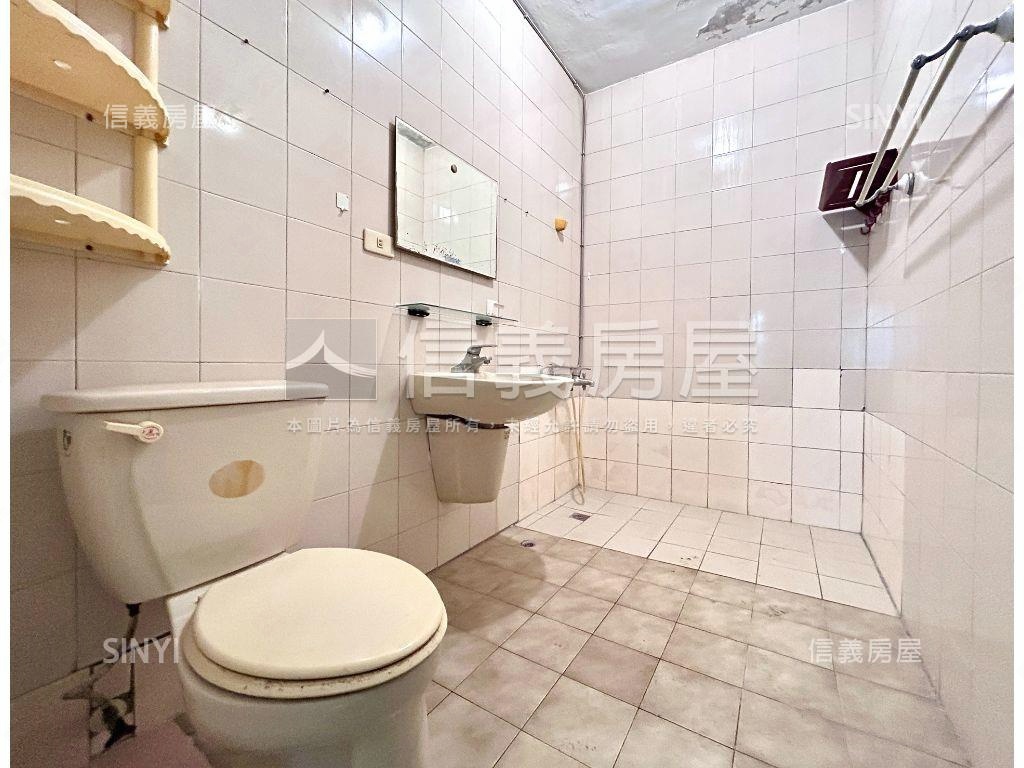 光榮碼頭旁採光宅房屋室內格局與周邊環境