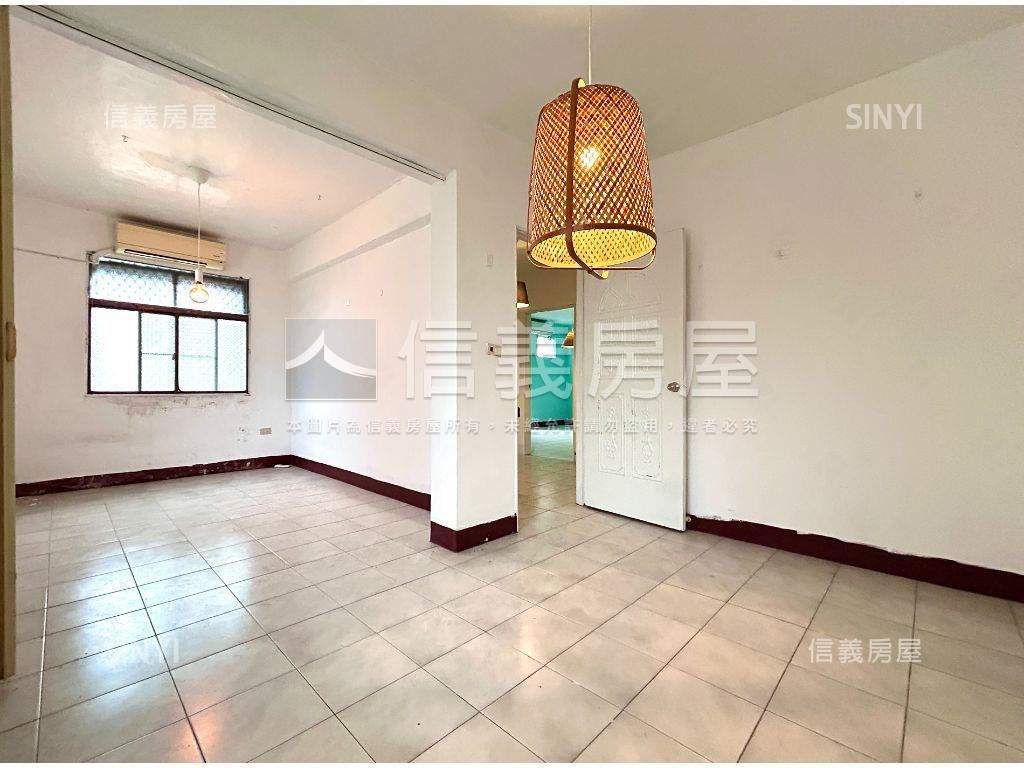 光榮碼頭旁採光宅房屋室內格局與周邊環境