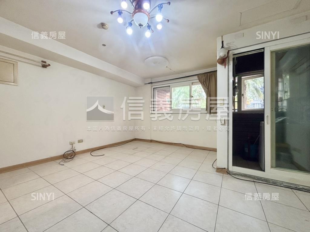 捷運七張寶路套房房屋室內格局與周邊環境