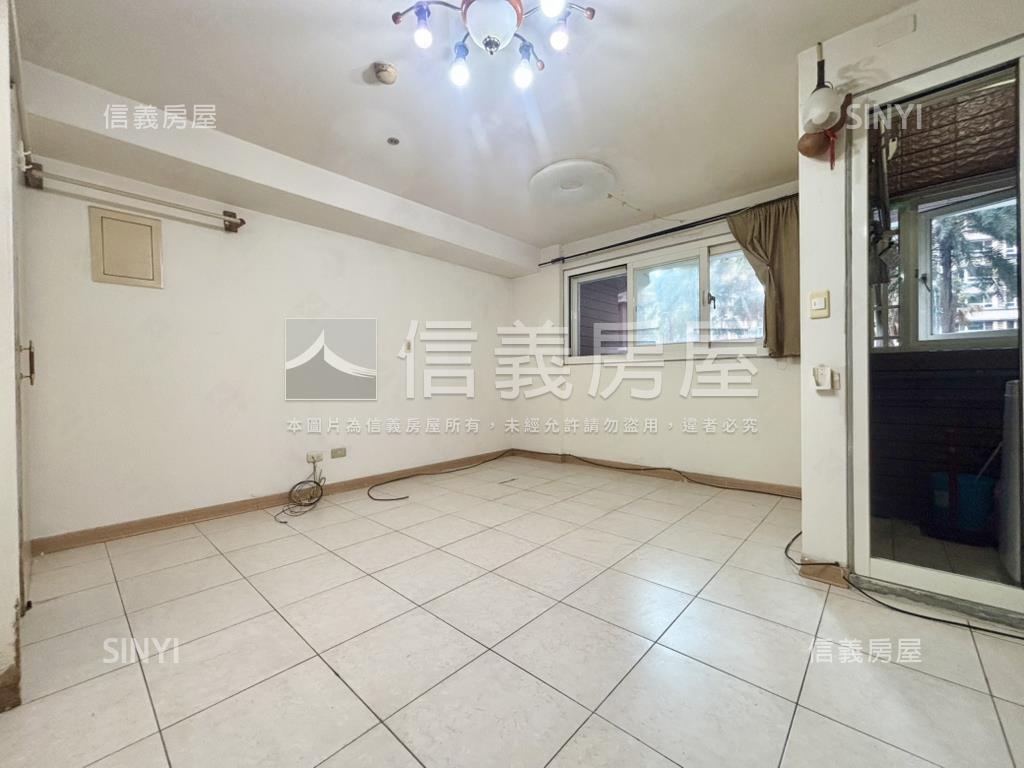 捷運七張寶路套房房屋室內格局與周邊環境