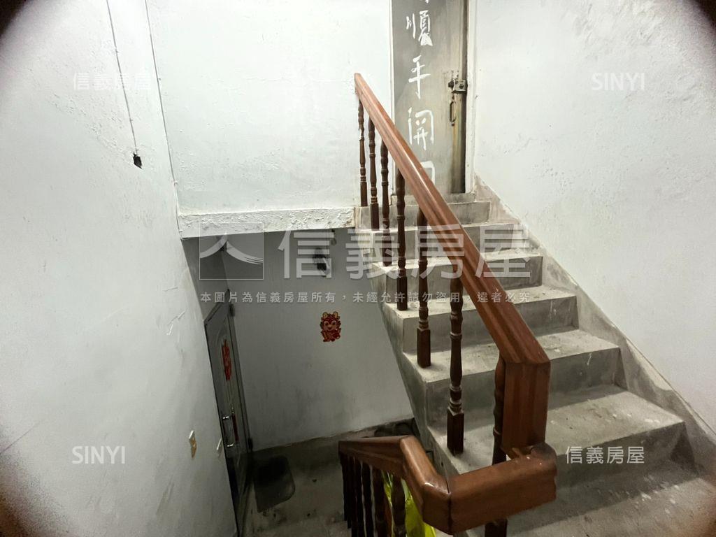 金山邊間稀有採光兩房房屋室內格局與周邊環境