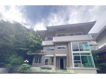 日式靜謐禪風山景溫泉別墅