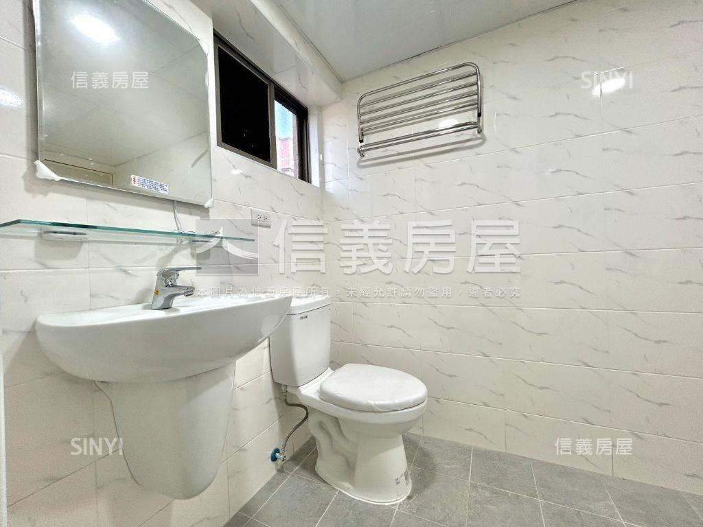 三鐵高樓大露臺三房車位房屋室內格局與周邊環境