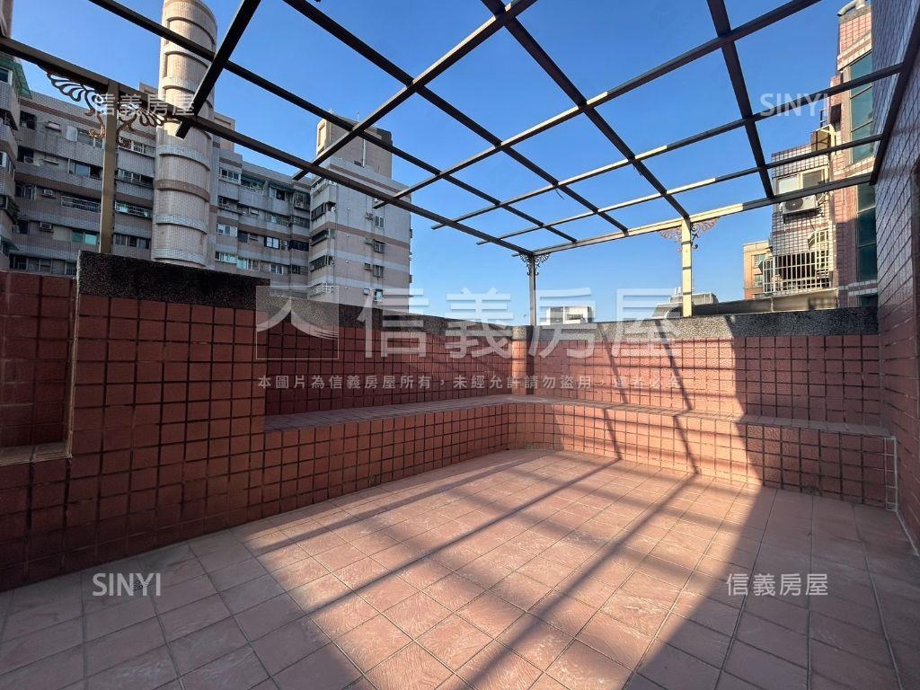 三鐵高樓大露臺三房車位房屋室內格局與周邊環境